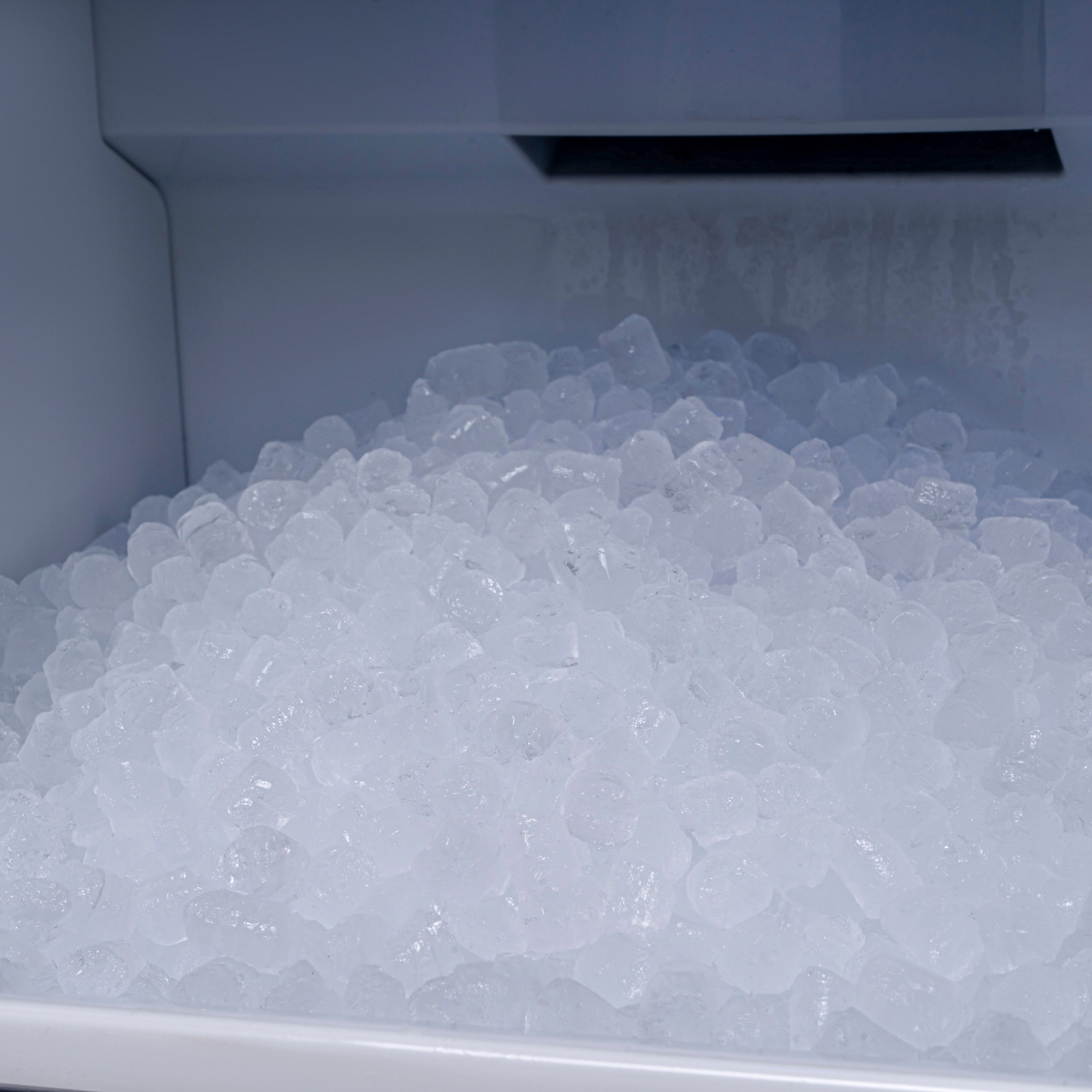 NUI15NOPSS Indoor/Outdoor Built In Undercounter Chewable Nugget Pebble Ice Maker with Stainless Steel or Panel Ready Door, 15 IN (38.1 CM)